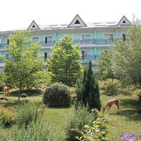 Green Hotel Алма Ата Екстериор снимка