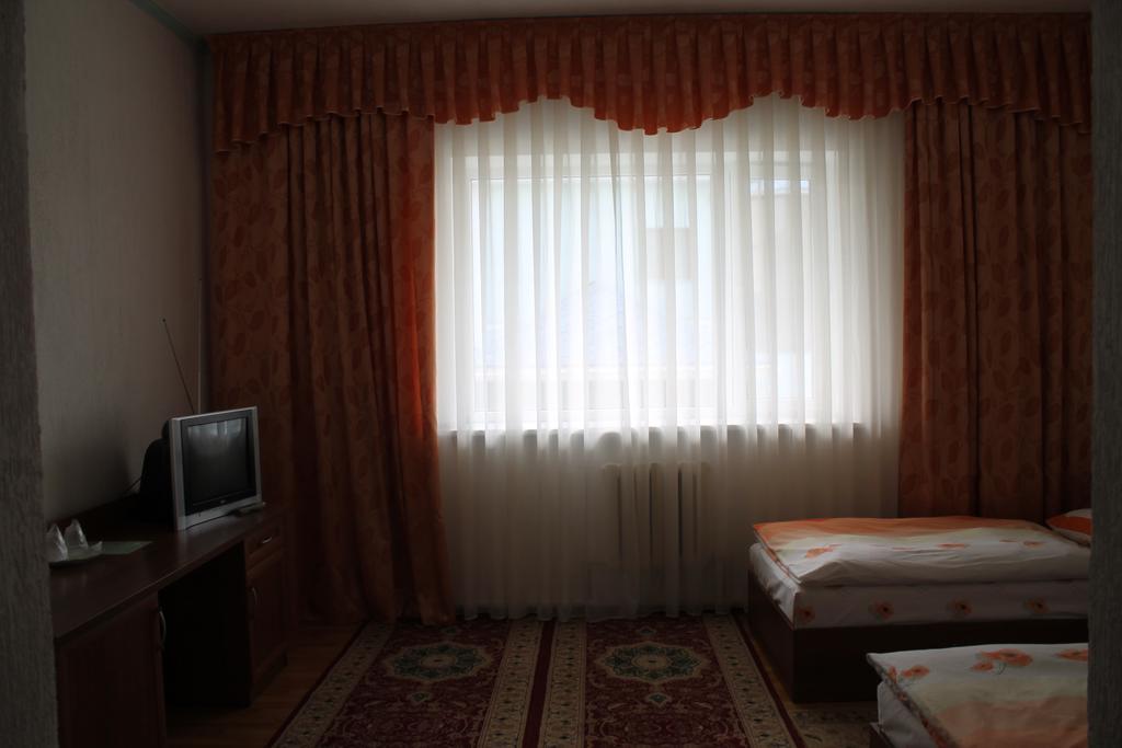 Green Hotel Алма Ата Екстериор снимка