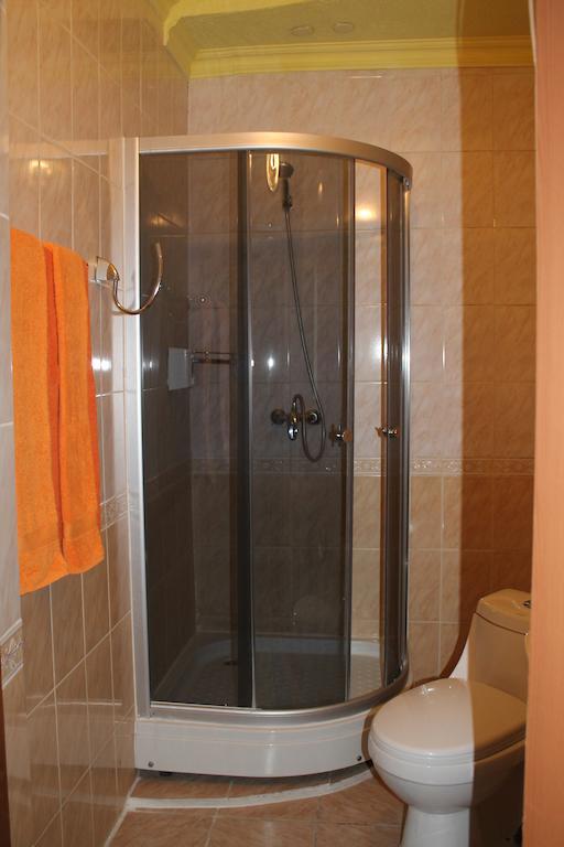 Green Hotel Алма Ата Стая снимка